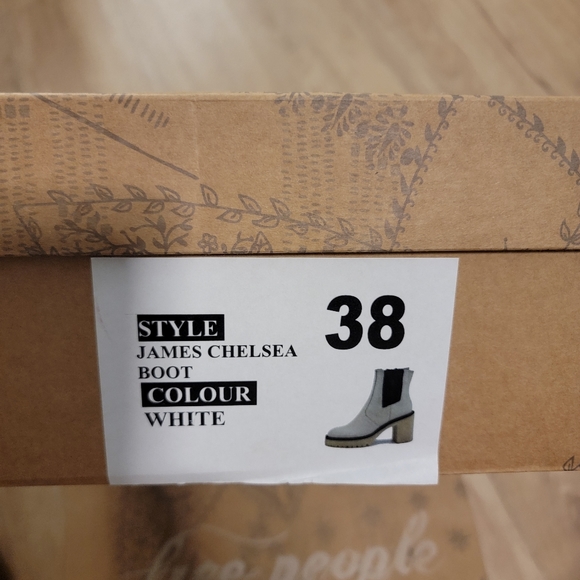 Free People Boots White James Chelsea Lug Sole Chunky Y2K 90s NIB - Picture 10 of 15